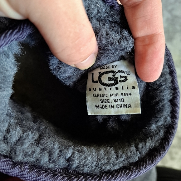 UGG Classic Mini Size 10 - Picture 6 of 11